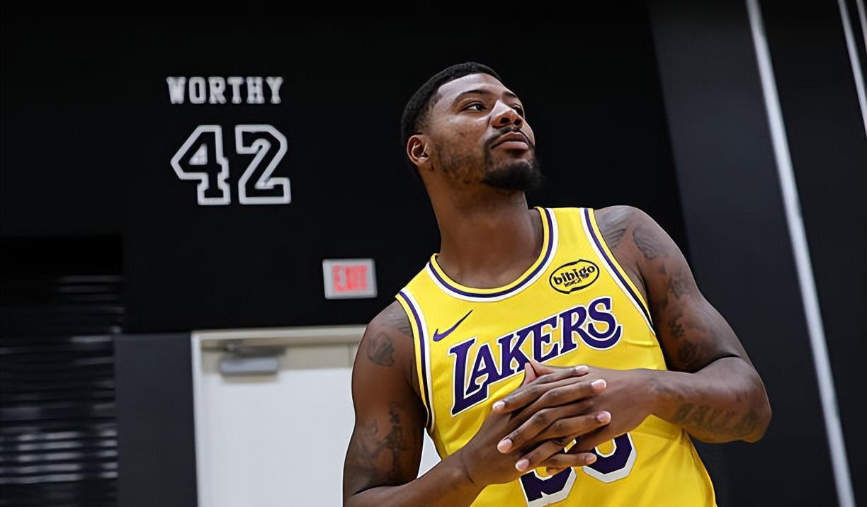 也谈到了斯, 在上赛季的, 他的移动速 也谈到了斯, 在上赛季的, 他的移动速